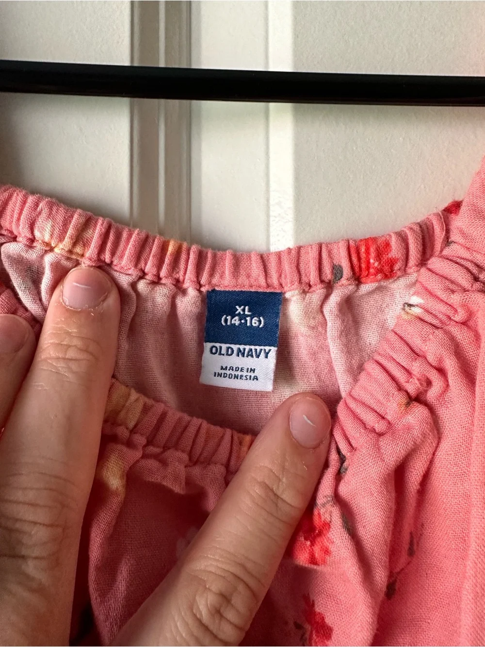 Girls XL Old Navy Coral Pink Floral Puff-Sleeve Crop Top